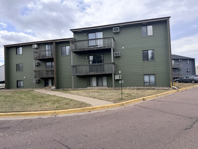 More Photos Of 4304 E 26th St, Sioux Falls Apartments For Sale
