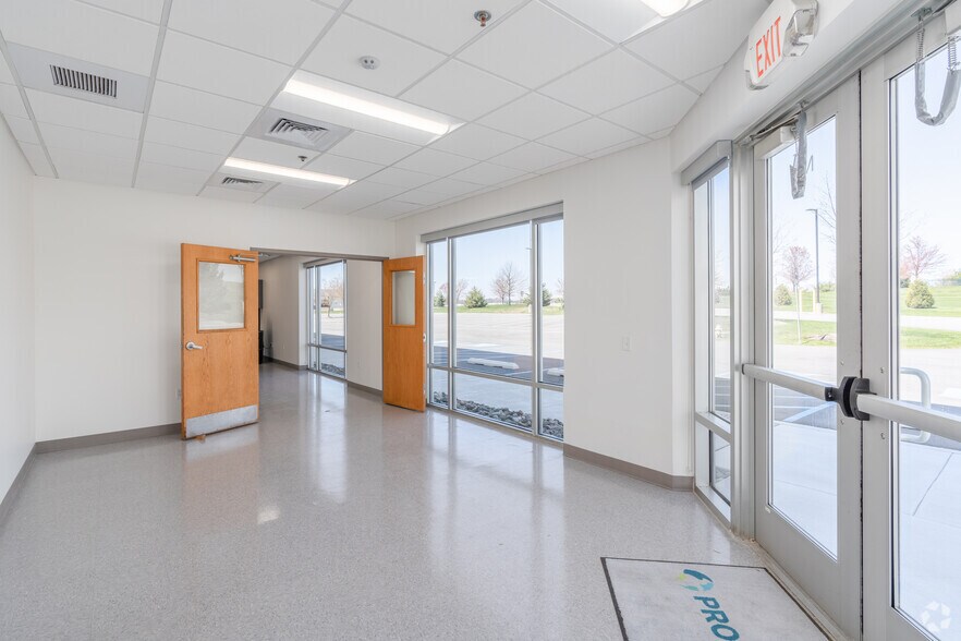 More Photos Of 9750 Commerce Cir, Kutztown Distribution For Lease