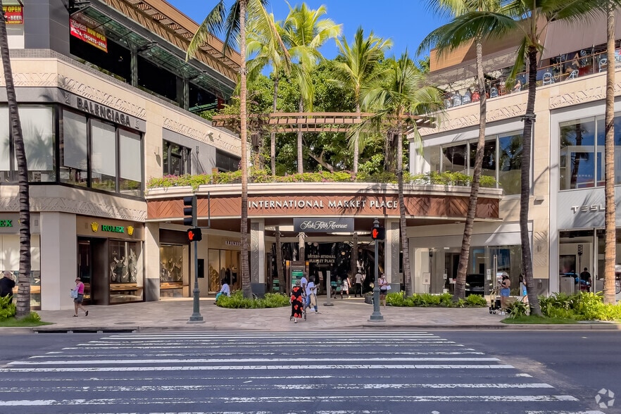 Primary Photo Of 2330 Kalakaua Ave, Honolulu General Retail For Lease