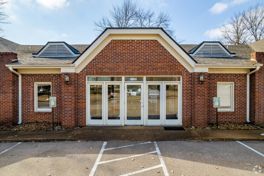 More Photos Of 6605 Stage Rd, Memphis Medical For Lease