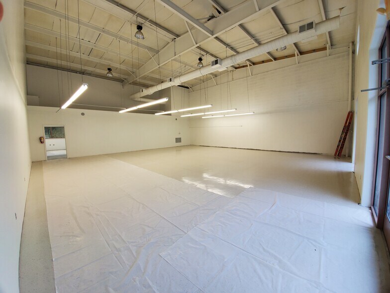 More Photos Of 507-509 National Hwy, Lavale Storefront For Lease