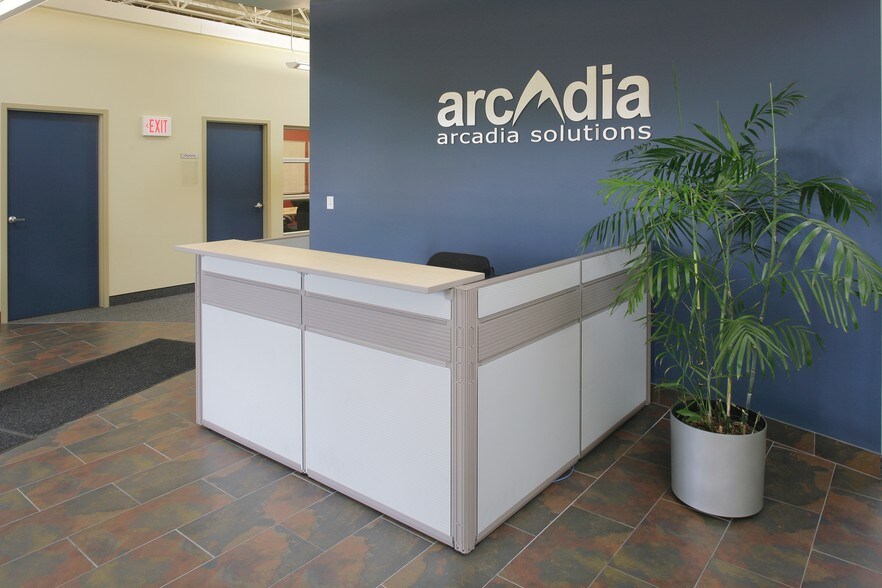 More Photos Of 20 Blanchard Rd, Burlington Flex For Sale