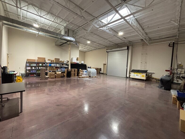 More Photos Of 4511 E Broadway Rd, Phoenix Warehouse For Sale