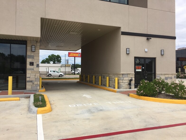 More Photos Of 701 Pin Oak Rd, Katy Storefront Retail Office For Lease