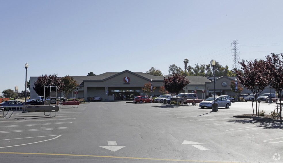 More Photos Of 100-170 Robles Dr, Vallejo Unknown For Lease