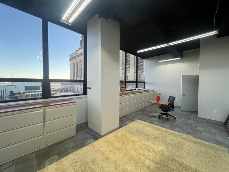 More Photos Of 4101 N Delaware Ave, Philadelphia Office For Sale