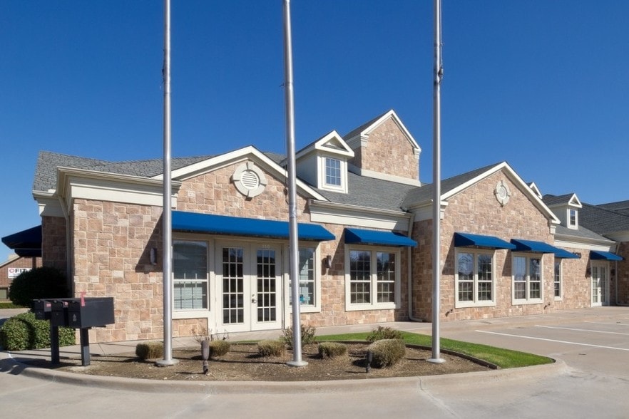 More Photos Of 2170 Matlock Rd, Mansfield Storefront Retail Office For Lease