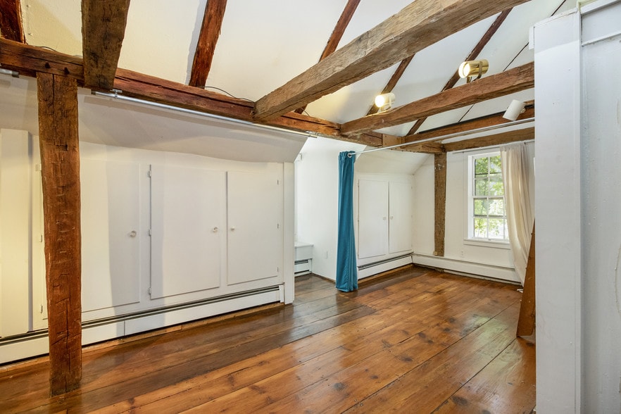 More Photos Of 91 Wall St, Madison Office For Lease