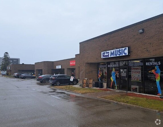 More Photos Of 555 California Ave, Brockville General Retail For Lease