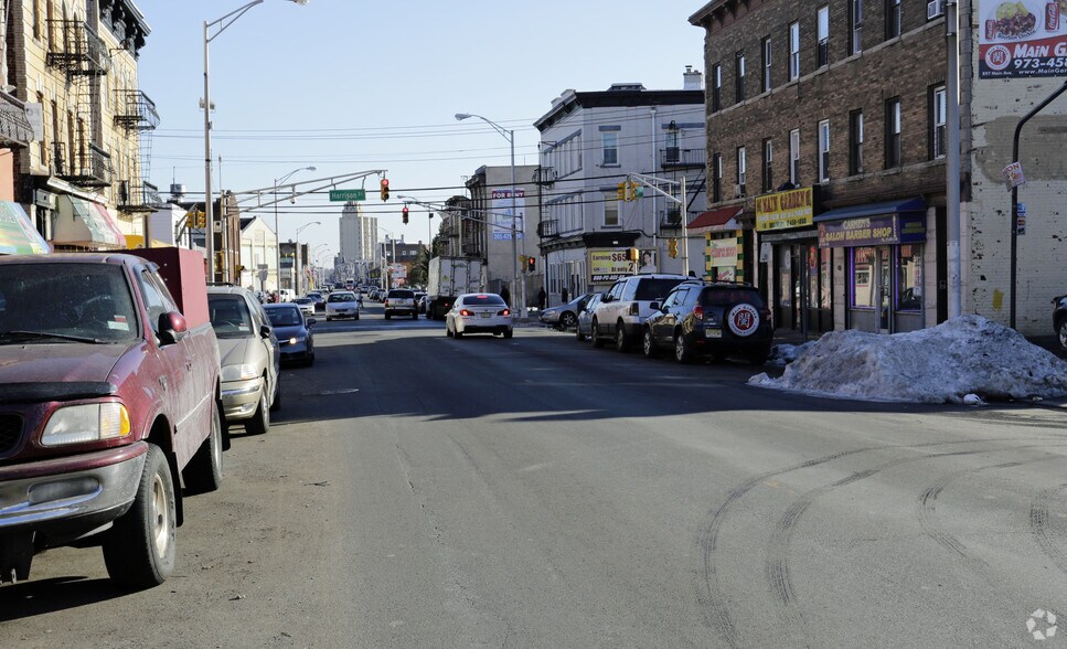 More Photos Of 818-820 Main Ave, Passaic Storefront For Lease