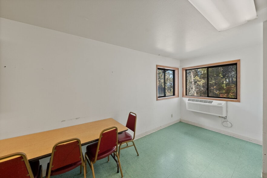More Photos Of 3105 NW O. B. Riley Rd, Bend Hotel For Sale