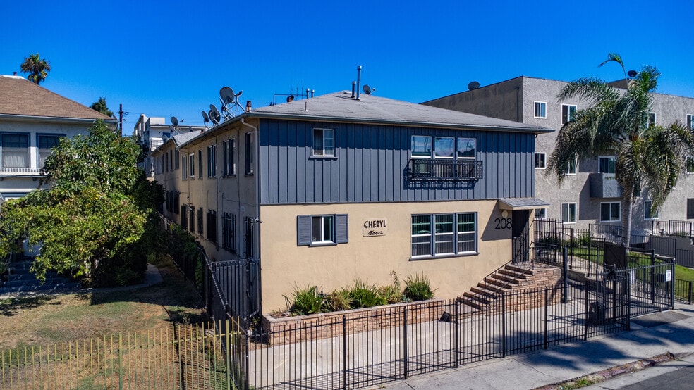 More Photos Of 208 S Normandie Ave, Los Angeles Apartments For Sale