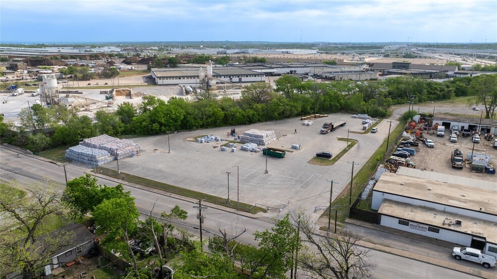 More Photos Of 5301 Hemphill St, Fort Worth Land For Sale