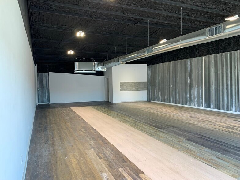 More Photos Of 3001 E Highway 199, Springtown Flex For Lease