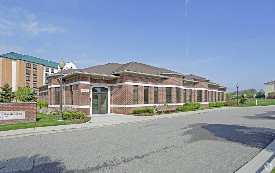 More Photos Of 45399 Utica Park Blvd, Utica Office For Sale