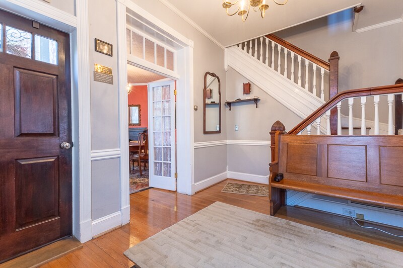 More Photos Of 22 E 2nd St, Frederick Office Residential For Lease