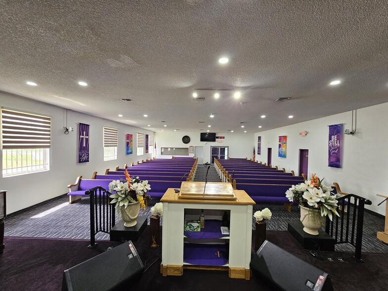 More Photos Of 17001 NW 20th Ave, Miami Gardens Religious Facility For Lease