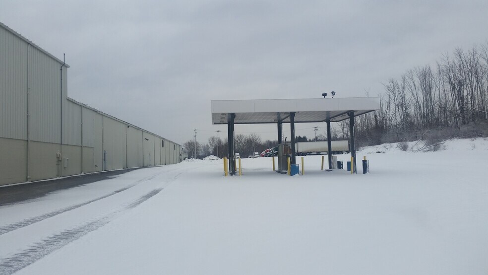 More Photos Of 5650 Wattsburg Rd, Erie Distribution For Lease