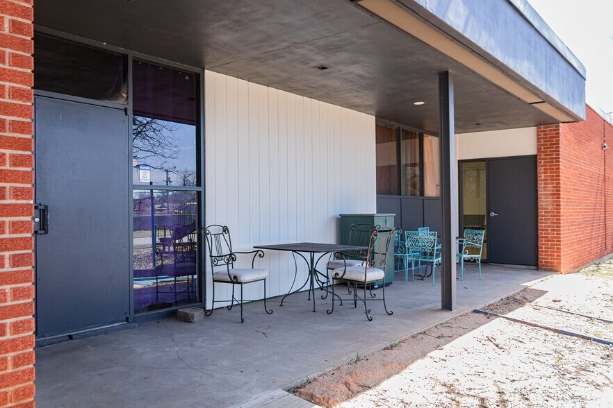 More Photos Of 900 W WM J Bryan Pky, Bryan Schools For Sale