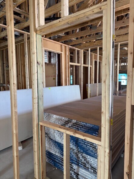 More Photos Of 10035 Leather Fern ln, Riverview Medical For Lease