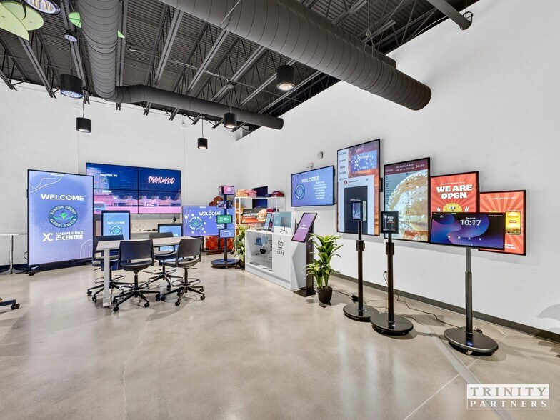 More Photos Of 1095 Thousand Oaks Blvd, Greenville Office For Lease