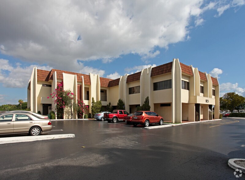 Primary Photo Of 1825 Forest Hill Blvd, West Palm Beach Medical For Lease
