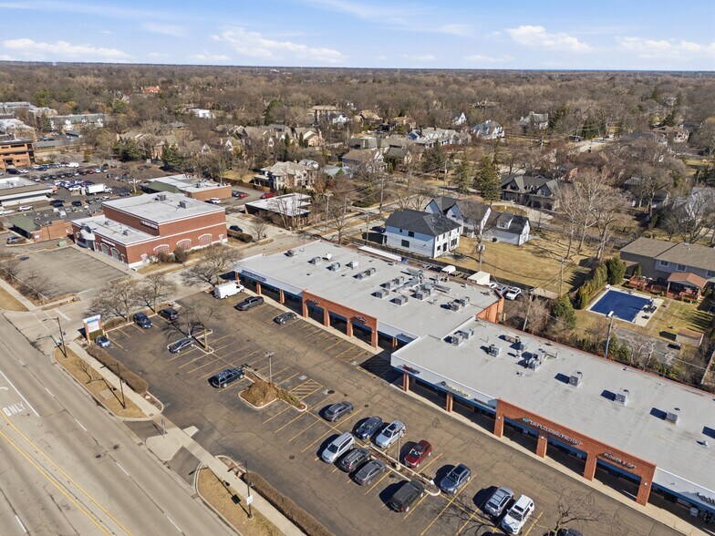 More Photos Of 1803-1837 Waukegan Rd, Glenview Unknown For Lease