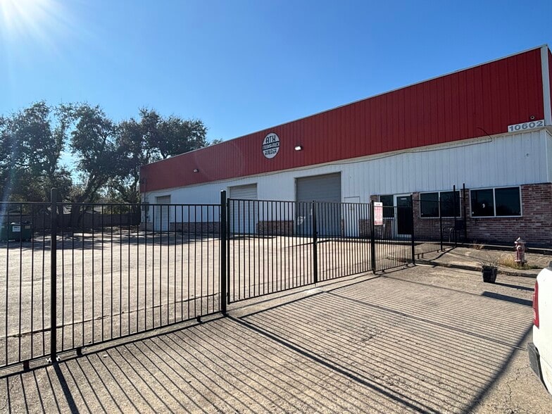 Primary Photo Of 10602 Bluff Bend Dr, Austin Warehouse For Lease