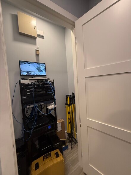 More Photos Of 14111 Elmfield St, Houston Warehouse For Sale