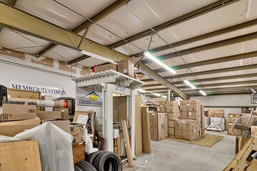 More Photos Of 1076 Sunset Blvd, West Columbia Showroom For Lease