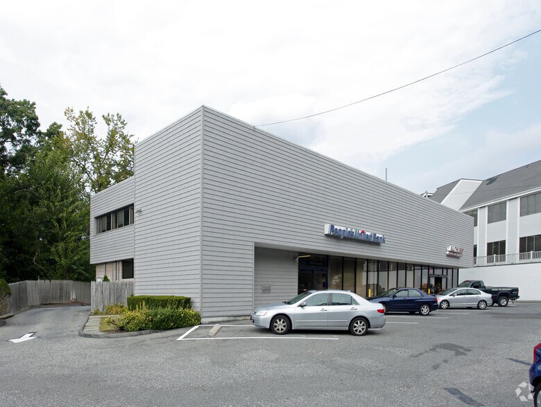 More Photos Of 1155 E Putnam Ave, Riverside Freestanding For Lease