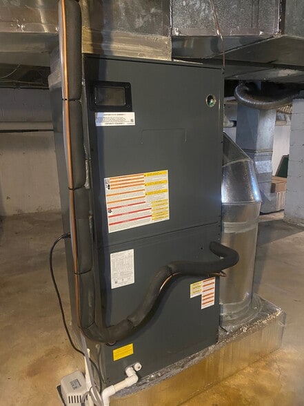 More Photos Of 1923 Post Rd, Warwick Medical For Sale