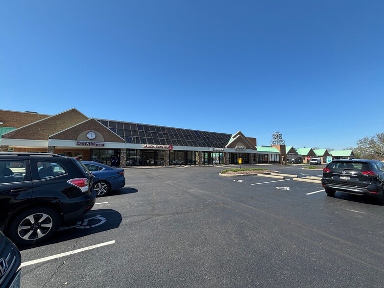 More Photos Of 4401-4491 Far Hills Ave, Dayton Unknown For Lease