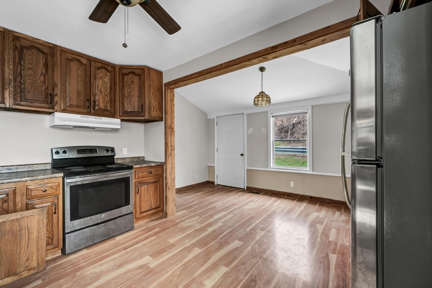 More Photos Of , Brookfield Unknown For Sale