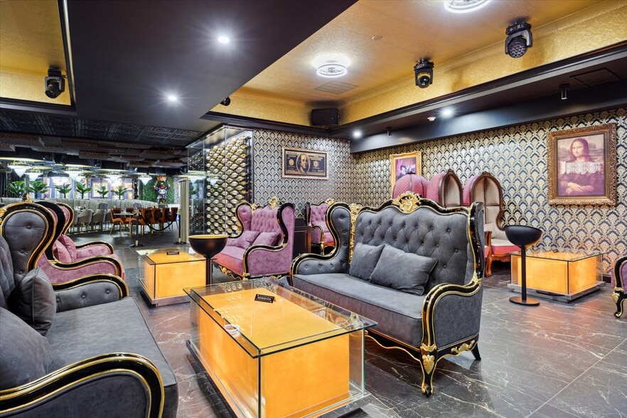 More Photos Of 2154 Bridge St, Philadelphia General Retail For Sale