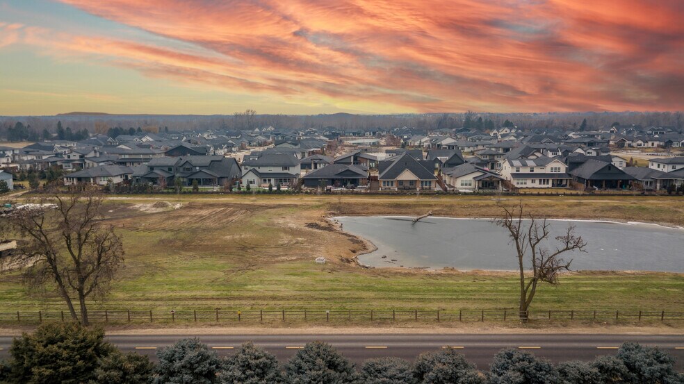 More Photos Of 7595 W Moon Valley Rd, Eagle Land For Sale