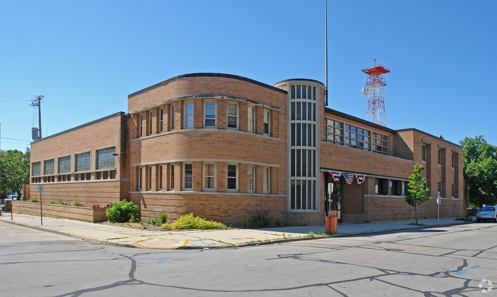 Primary Photo Of 740 College Ave, Racine Sports And Entertainment For Sale