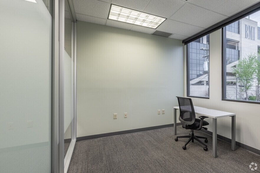 More Photos Of 1 Music Cir N, Nashville Coworking Space
