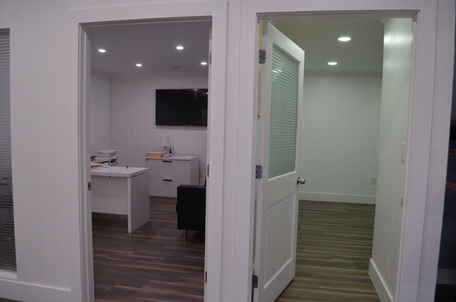 More Photos Of 7311-7323 NW 12th St, Miami Light Distribution For Sale