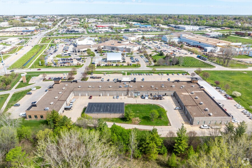 More Photos Of 9932 Swanson Blvd, Clive Unknown For Lease