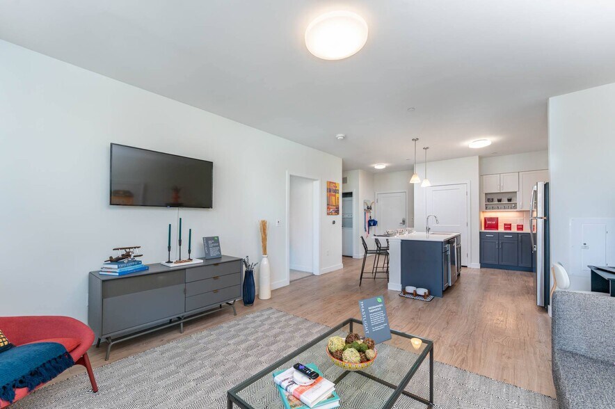 More Photos Of 10 Patriot Pky, South Weymouth Apartments For Lease