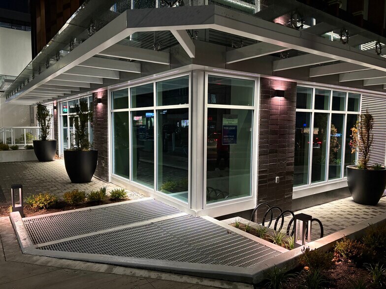 More Photos Of 1030 Ridgeway Av, Coquitlam Apartments For Lease