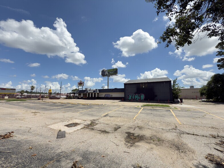 More Photos Of 2427 FM 1960 Rd W, Houston Restaurant For Sale
