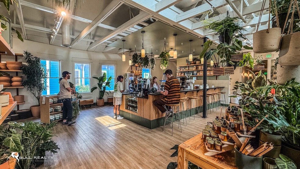 More Photos Of 1336 Glenwood Ave, Atlanta Restaurant For Sale