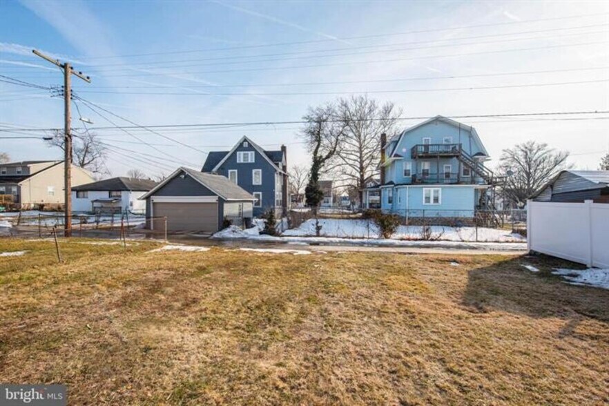 More Photos Of 4021 Barrington Rd, Baltimore Flex For Sale
