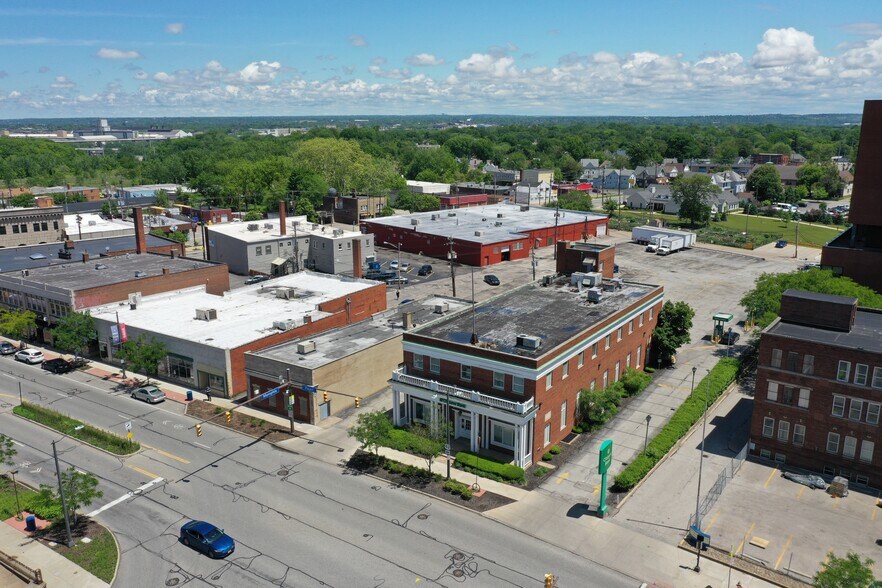 More Photos Of 4209-4221 Pearl Rd, Cleveland General Retail For Lease