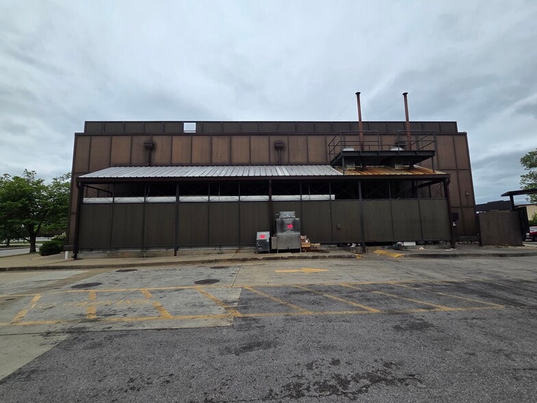 More Photos Of 2450 Scottsville Rd, Bowling Green Restaurant For Lease