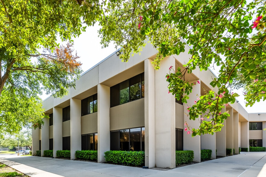 More Photos Of 9330 Amberton Pky, Dallas Office For Lease