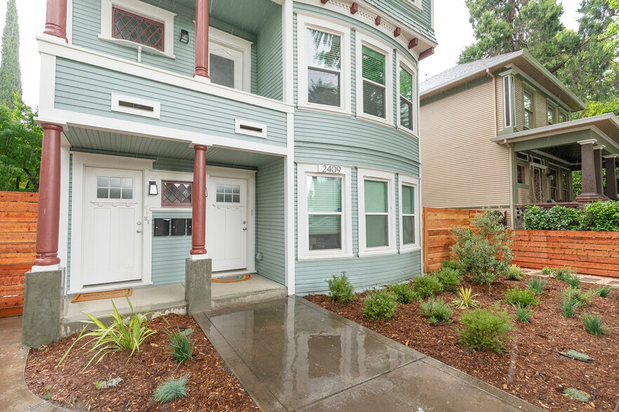 More Photos Of 2409 I St, Sacramento Apartments For Sale