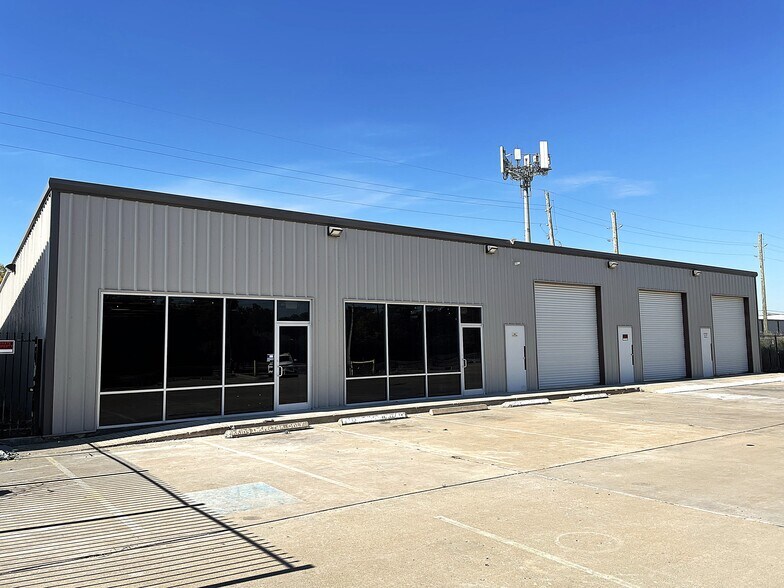 More Photos Of 4503 Gessner Rd, Houston Freestanding For Lease